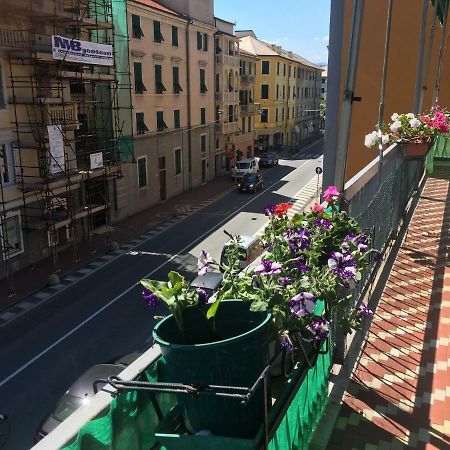 Casa Elena Apartment Albisola Superiore Bagian luar foto