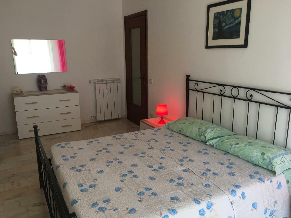 Casa Elena Apartment Albisola Superiore Bagian luar foto