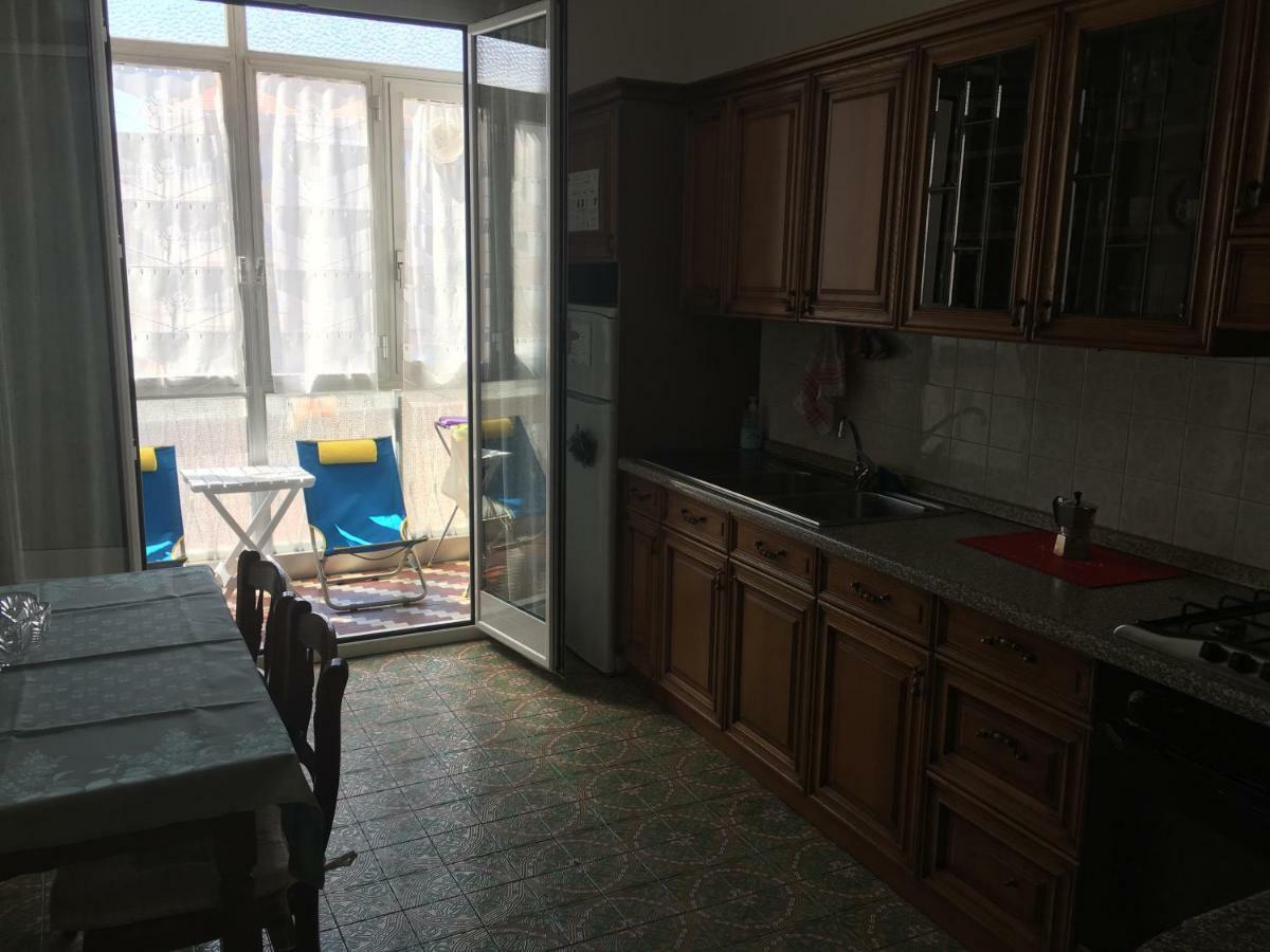 Casa Elena Apartment Albisola Superiore Bagian luar foto