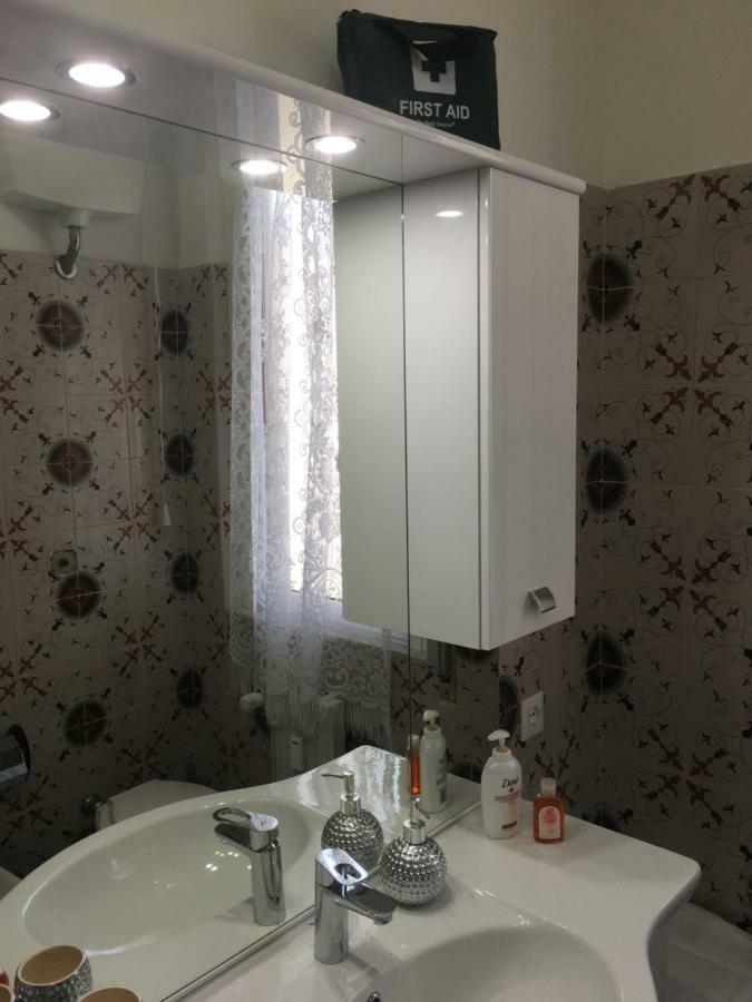 Casa Elena Apartment Albisola Superiore Bagian luar foto