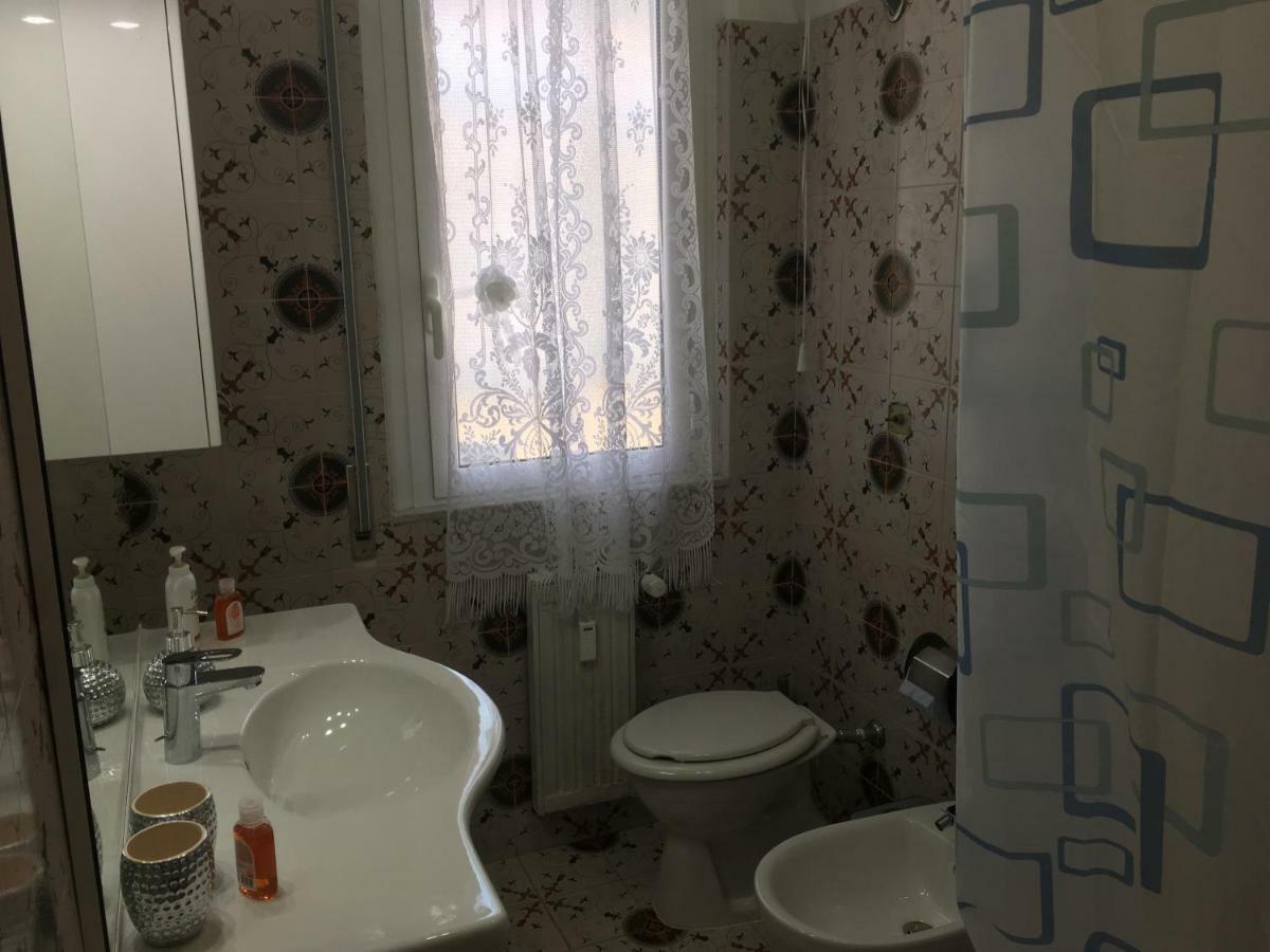 Casa Elena Apartment Albisola Superiore Bagian luar foto