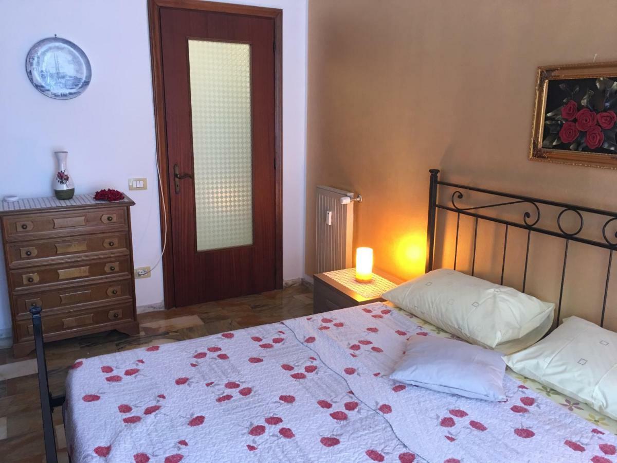 Casa Elena Apartment Albisola Superiore Bagian luar foto